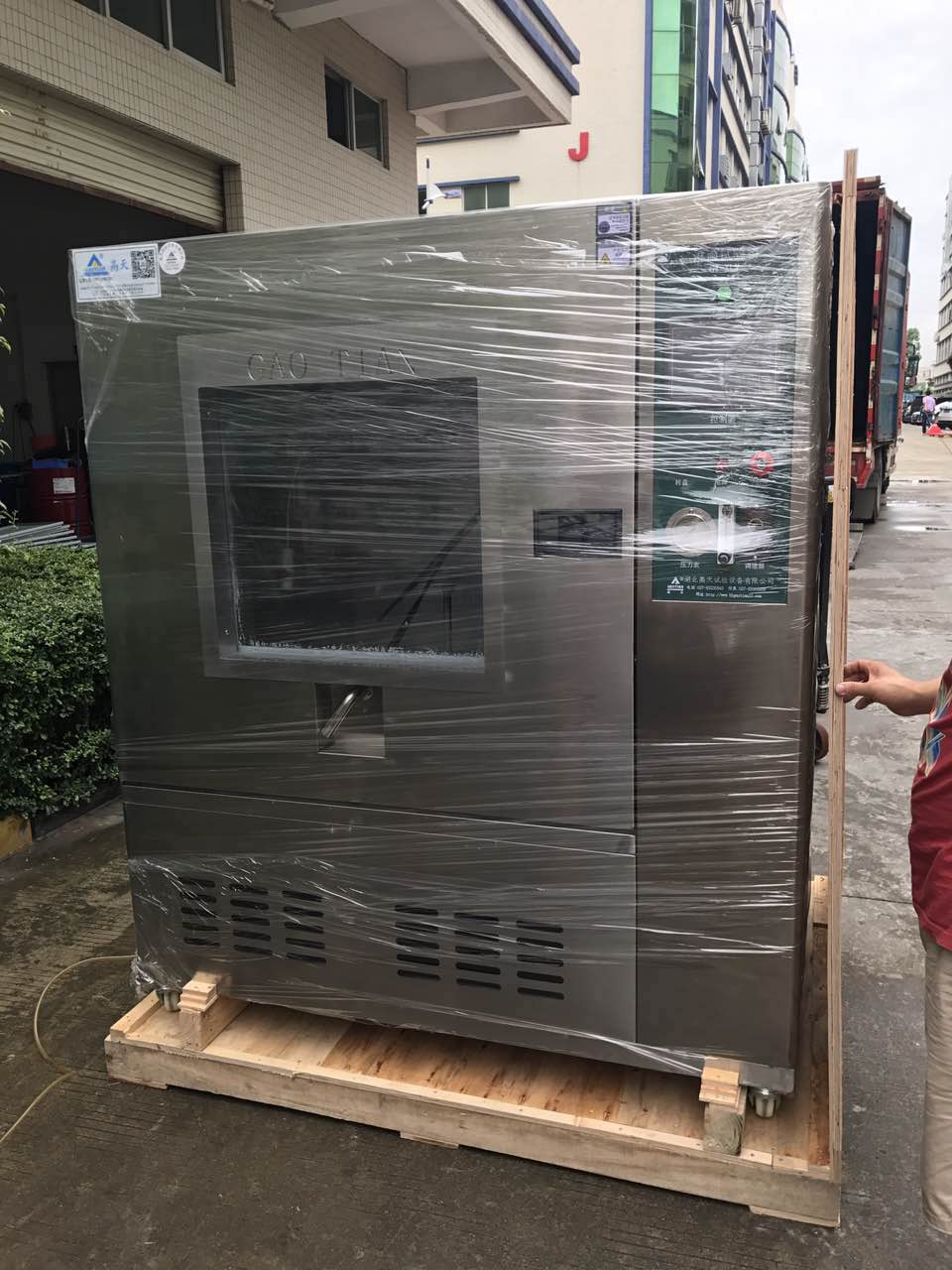 淋雨试验箱在安装和使用过程中需要注意的事项有哪些？