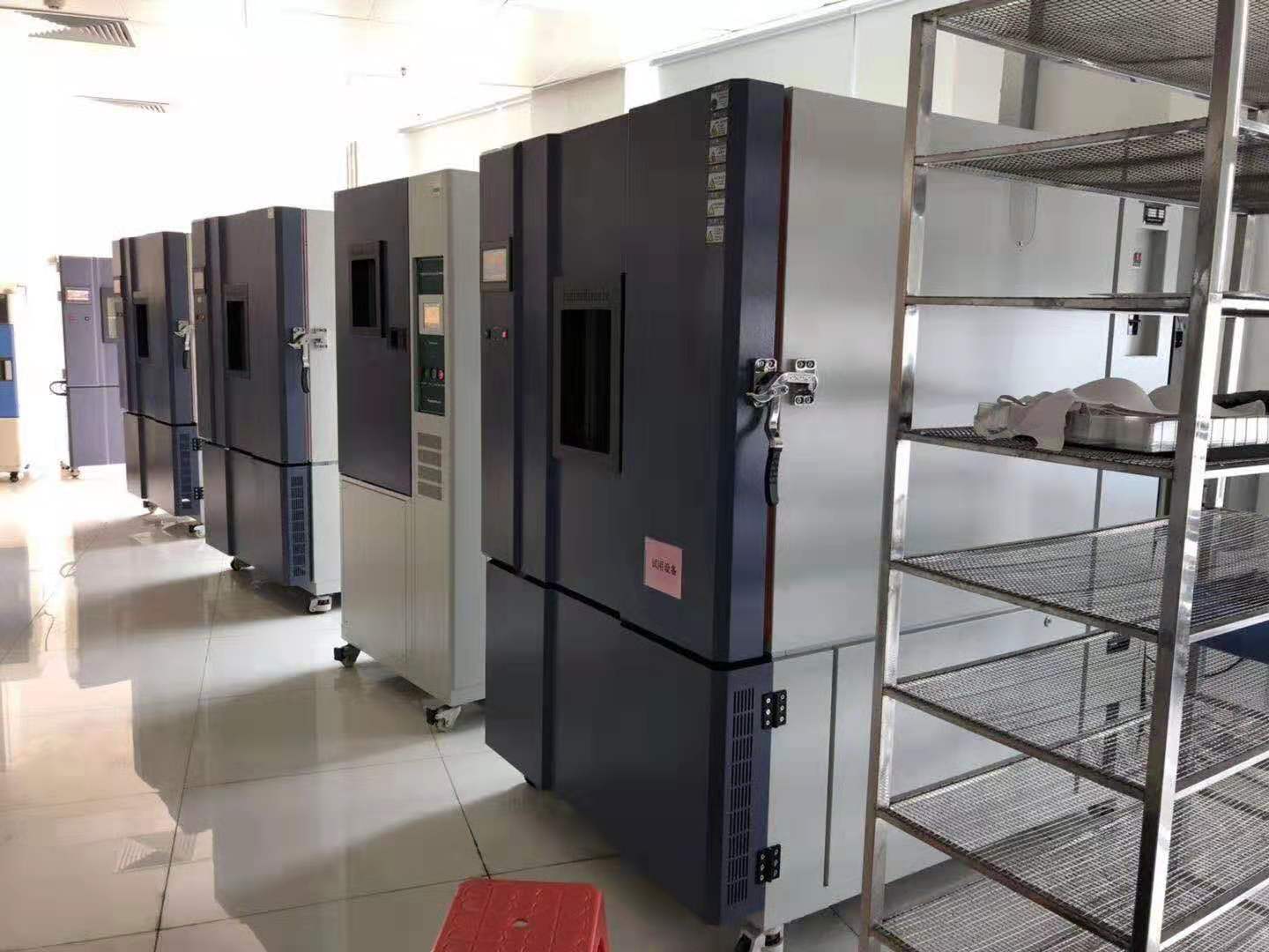 恒温恒湿试验箱选购注意事项